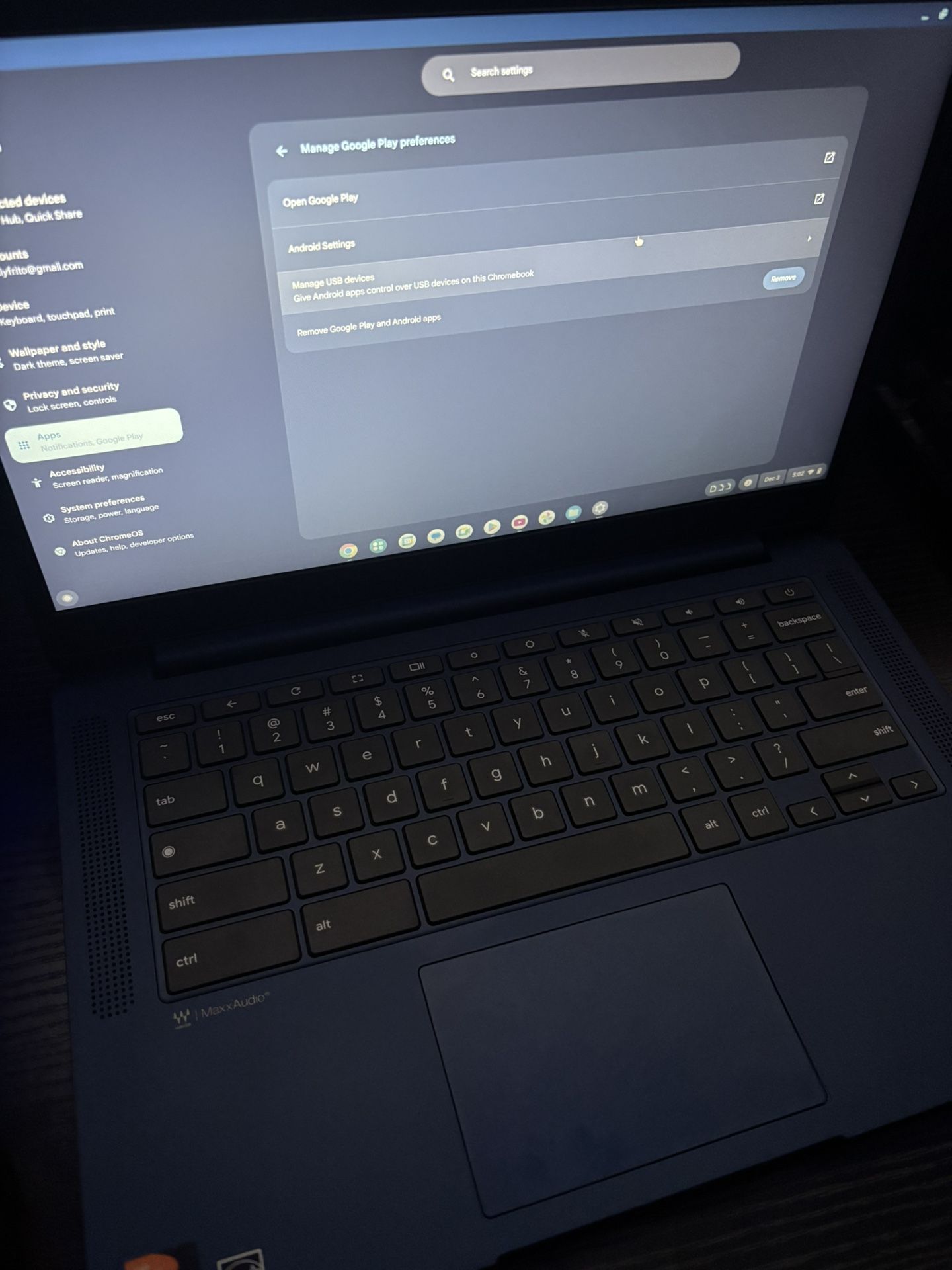 Lenovo IdeaPad Slim 3 Chromebook 14" Full HD Laptop - MediaTek Kompanio 520 - 4GB Memory - 64GB eMMC- Abyss Blue