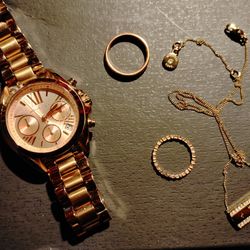Beautiful Michael Kors Women's Jewelry Set, Watch, Necklace, Rings! Accepting Best Offer Iphone Trades Also