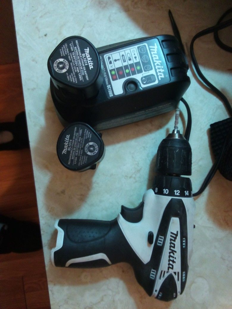 Makita 3/8" 12 V Lion Drill 137$ New