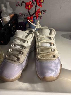 Jordan 11 low Purple