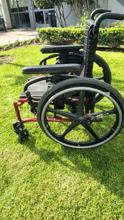 Quickie Qxi High Performance Wheelchair