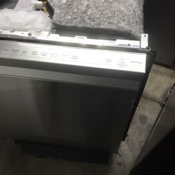 Brand New Dishwasher. $500