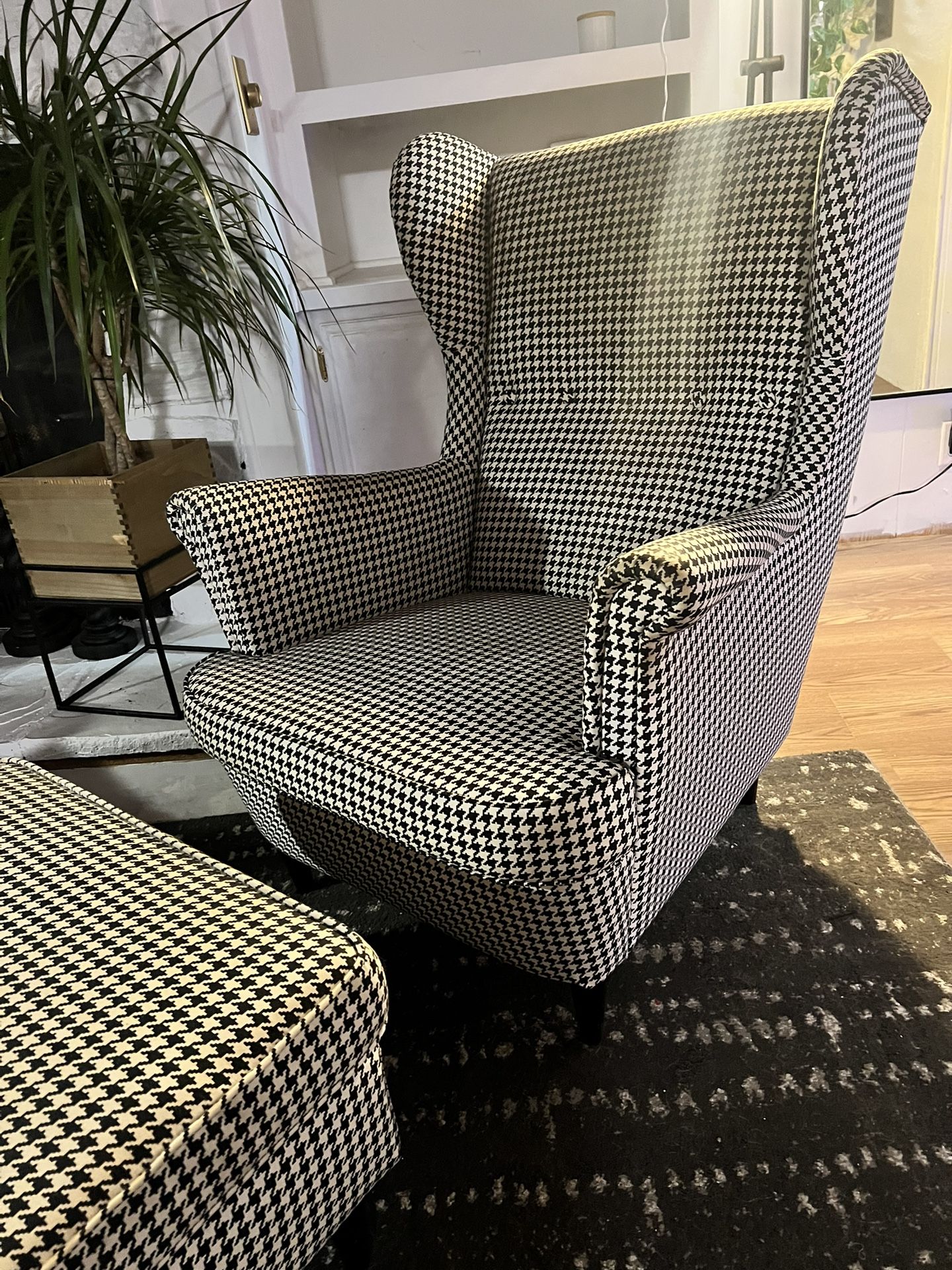 CHAIR & OTTOMAN IKEA