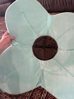 Blooming bath cover