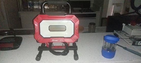 Snap-on Light Like New