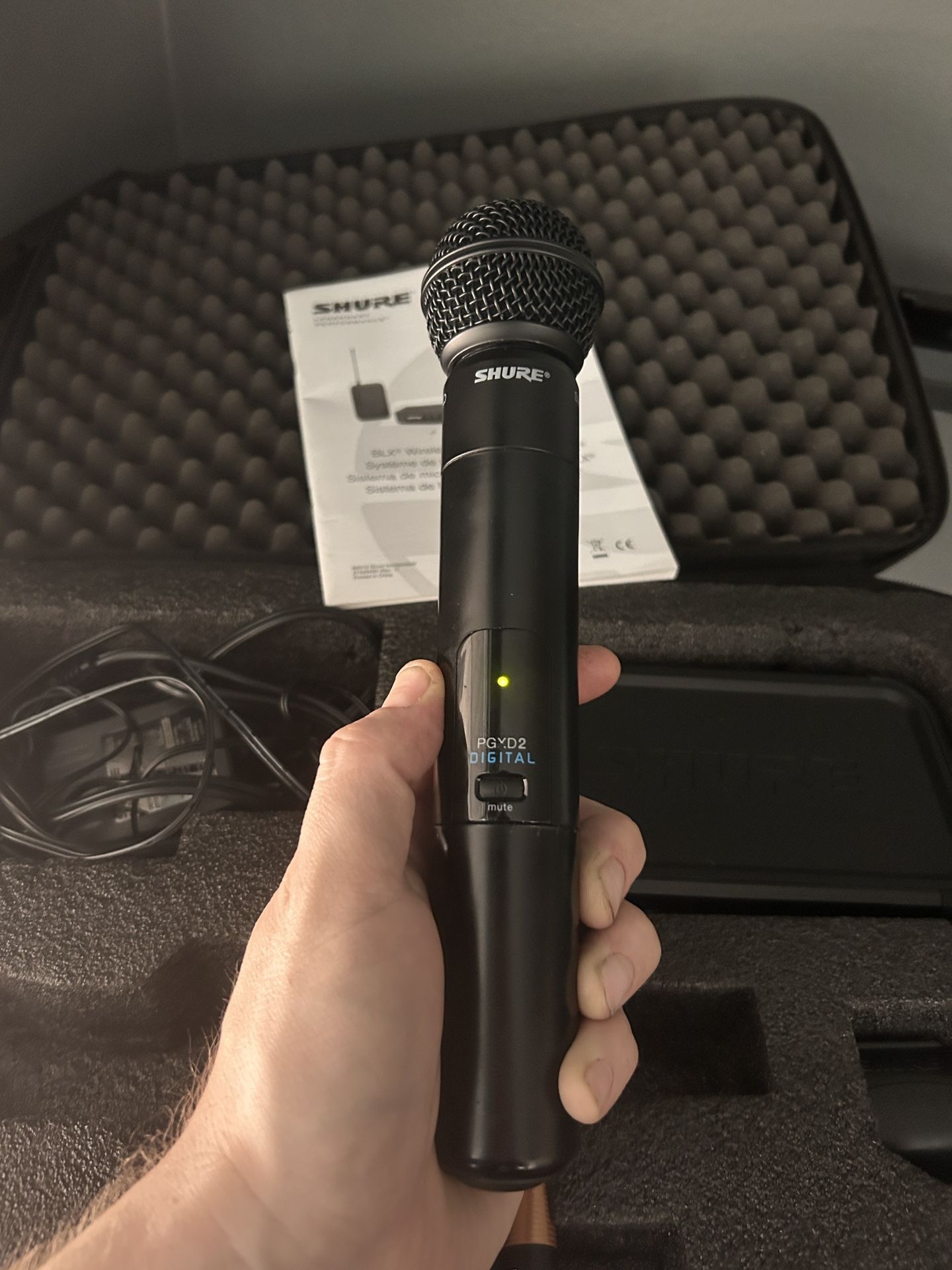 Shure Dynamic Wireless Mic And Receiver