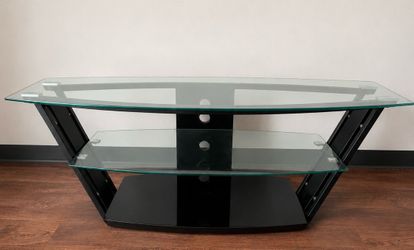 TV Stand, Dining Table and chairs, Pickup by July 28