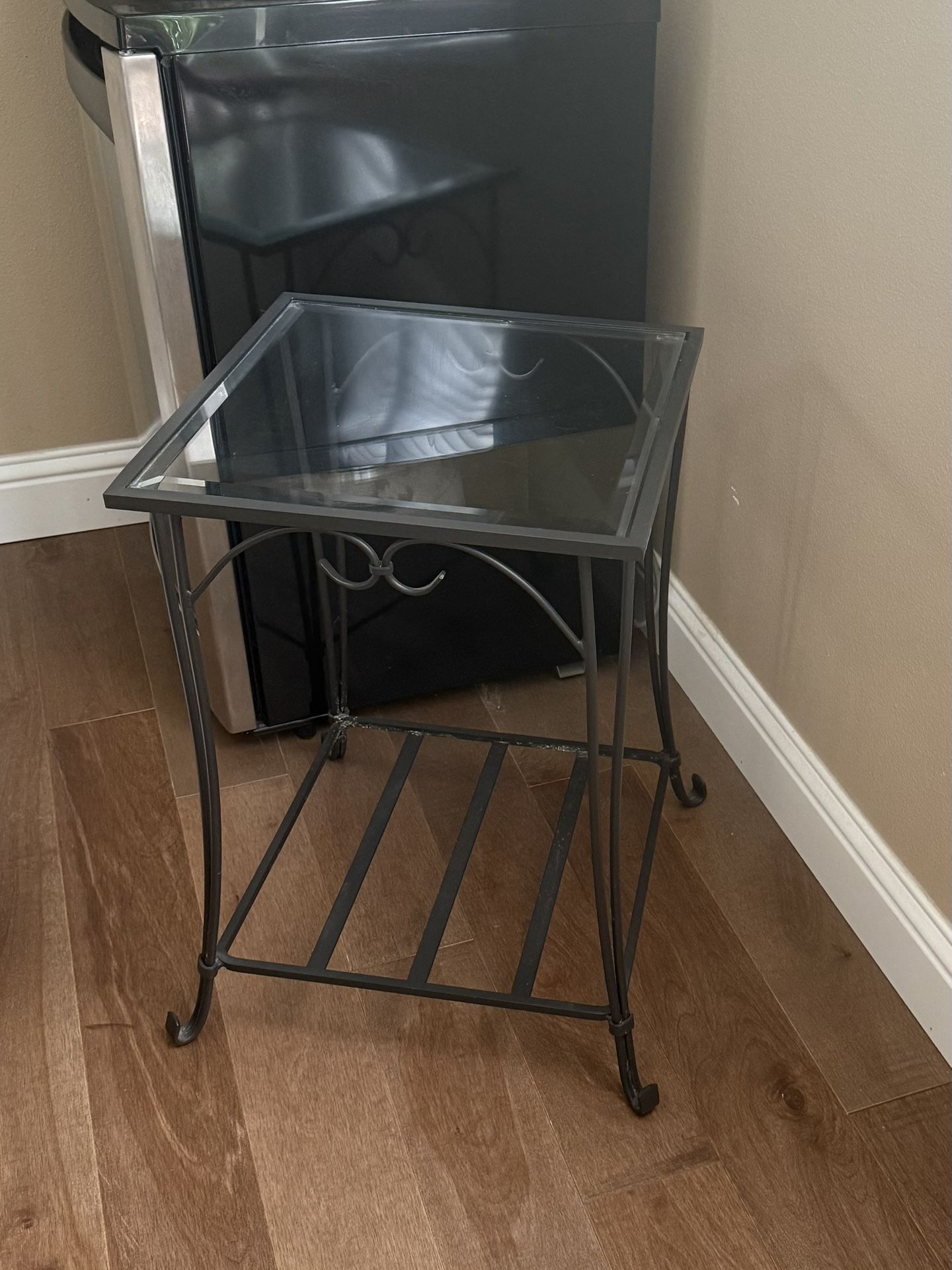 LONGABERGER WROUGHT IRON SIDE TABLE