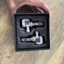 AUXITO 9005 / HB3 LED Headlight Bulbs – Bright White (Lightly Used)