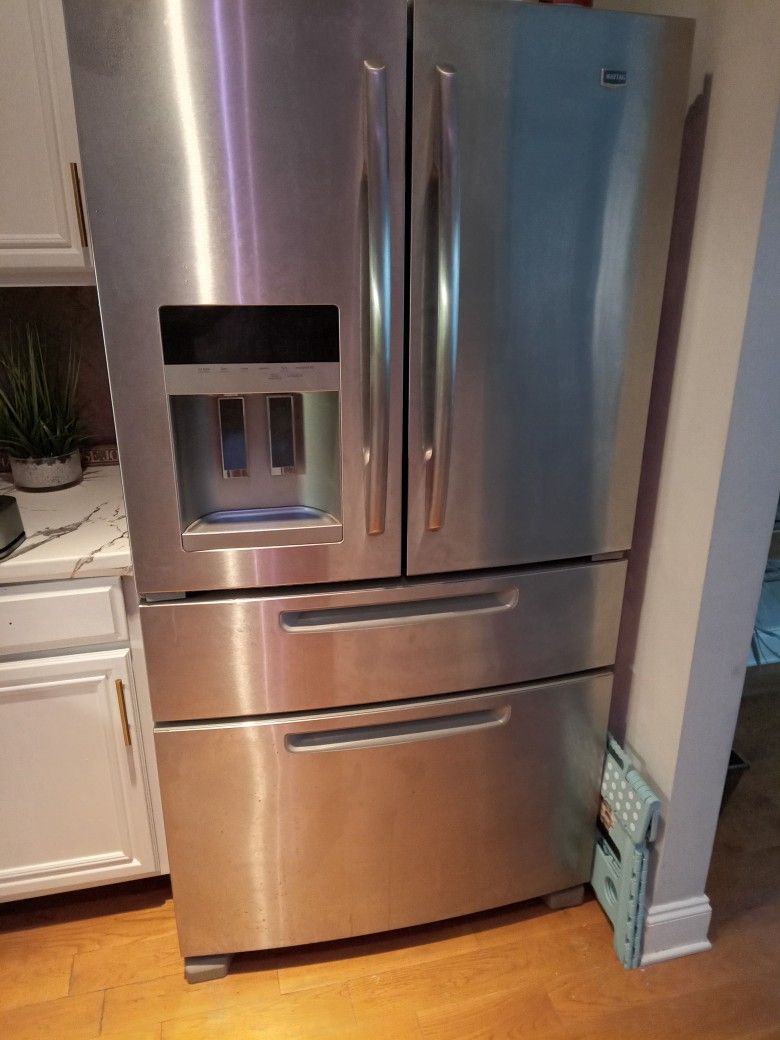 Samsung French Door Two Pull Out At The Bottom Freszer