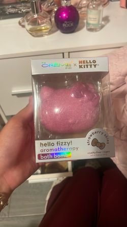Hello kitty bath bomb