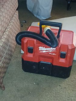 DeWalt battery operated shop vac