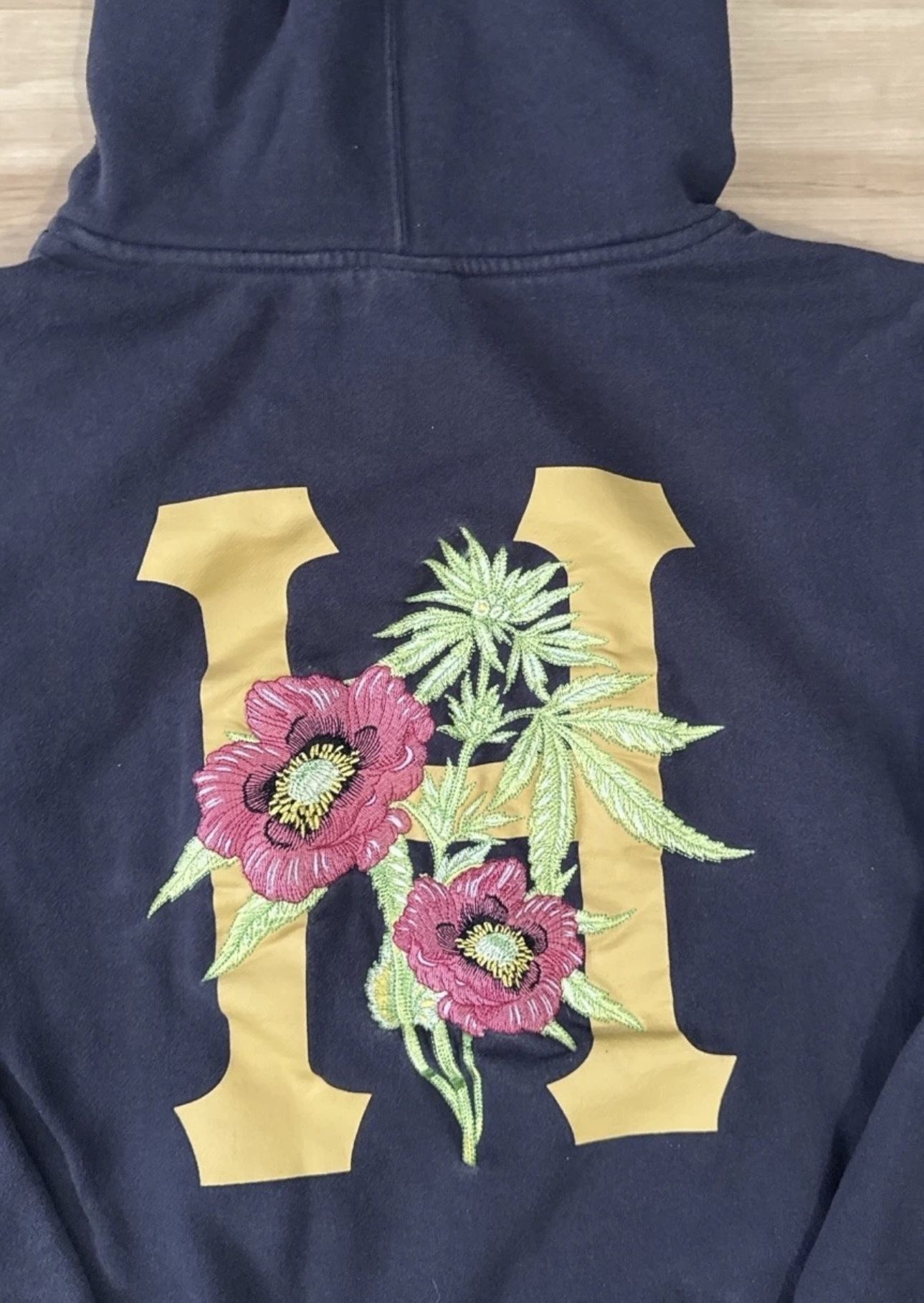 HUF Hoodie Men’s Medium Navy Floral H Logo Embroidered Back Streetwear