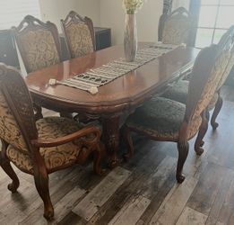 Free Dinning Set