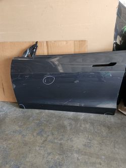 17-23 Tesla Model 3 left driver front door shell