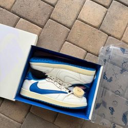 Travis Scott reverse fragment Jordan 1 low