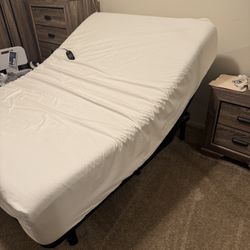 Adjustable Full Size Bedroom Set