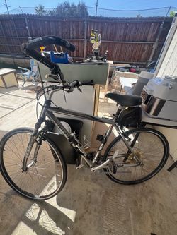 Trek 7200 Multitrack hybrid bike