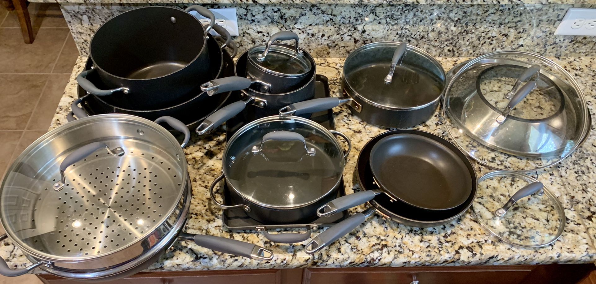 Anolon Advanced Home Hard-Anodized Nonstick Cookware Set in Moonstone Pots And Pans   Excellent condition!!! 