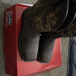 Justin Steel Toe Boots Size 9 