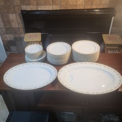 35 piece Antique Theodore Haviland Limoges France Schleiger Floral Pattern Dinnerware