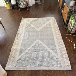 Handwoven indian rug