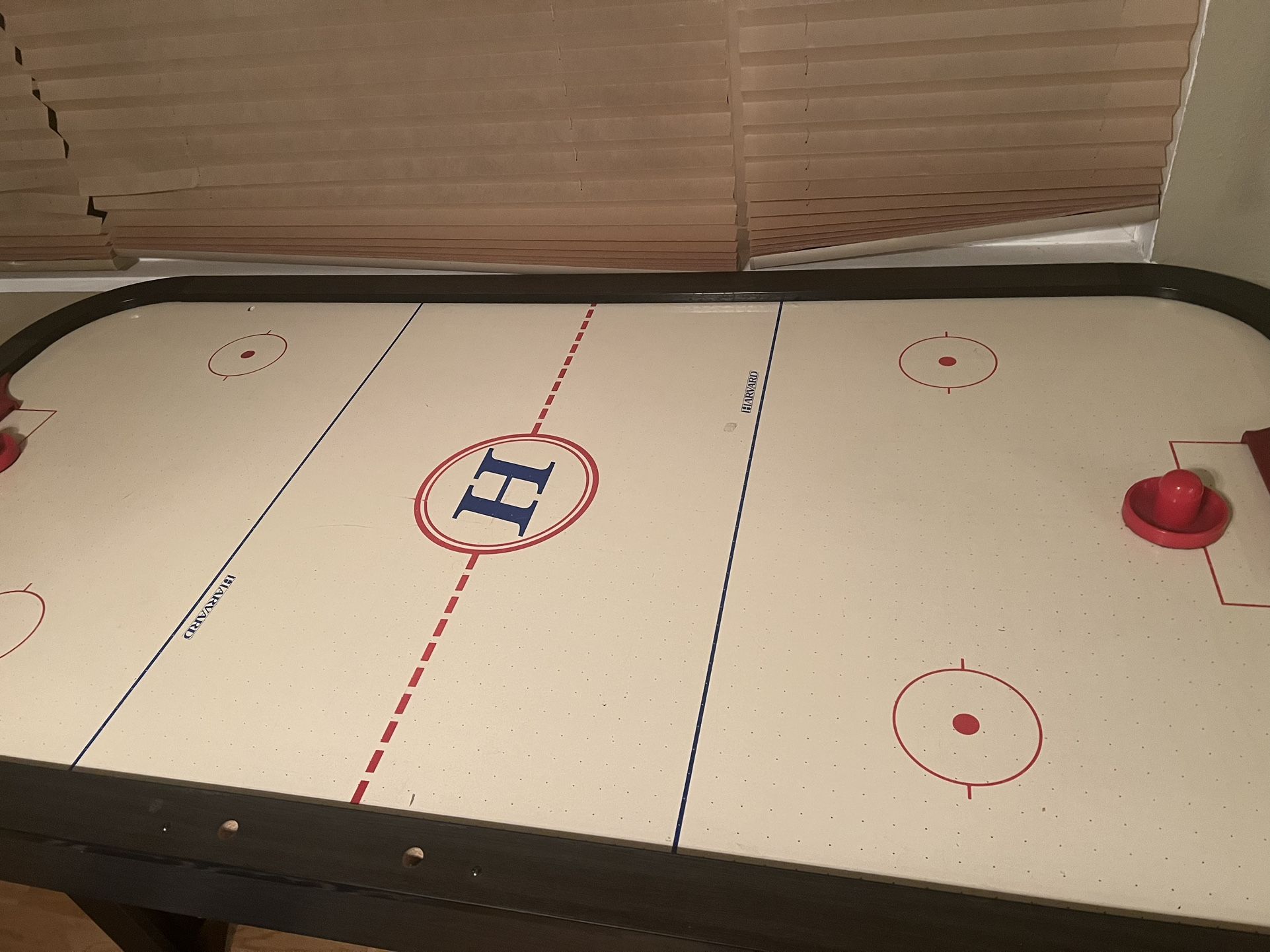 Air Hockey Table