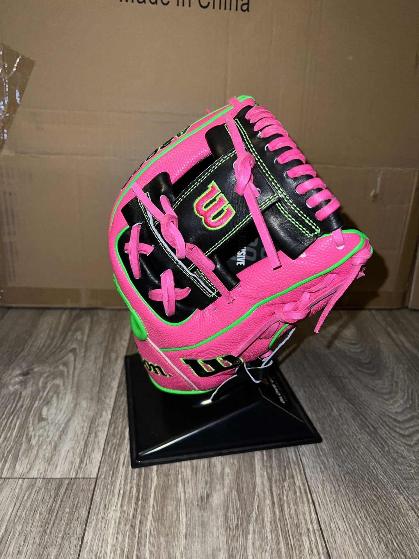 Wilson A2000 11.5 Inch Infield Baseball Glove