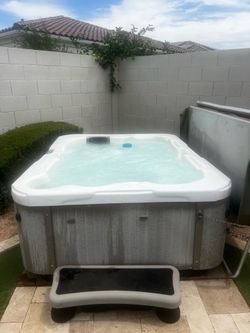 2017 dimension one serenade spa/hot tub