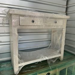 Side Tables 