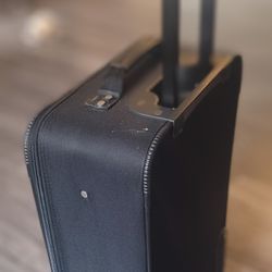 SUITCASE 