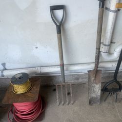 Metal Shovels 