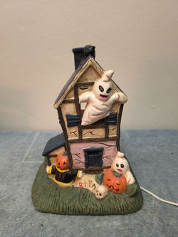 Ceramic ghost house