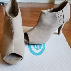 Tan MADDEN GIRL heels