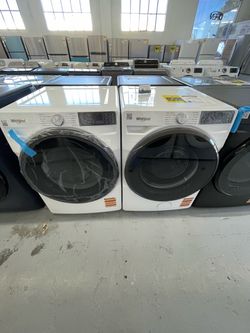 New Whirlpool Set 4.5 Cu Ft Washer and Dryer Gas / 1 Years Warranty