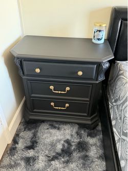 Black night stands