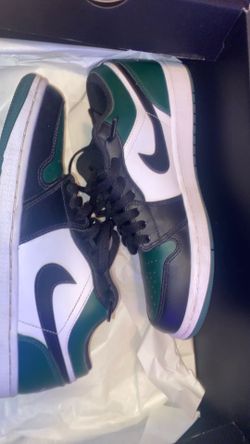 Jordan 1 Low Green Toe 8.5 Men