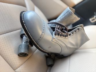 Skates