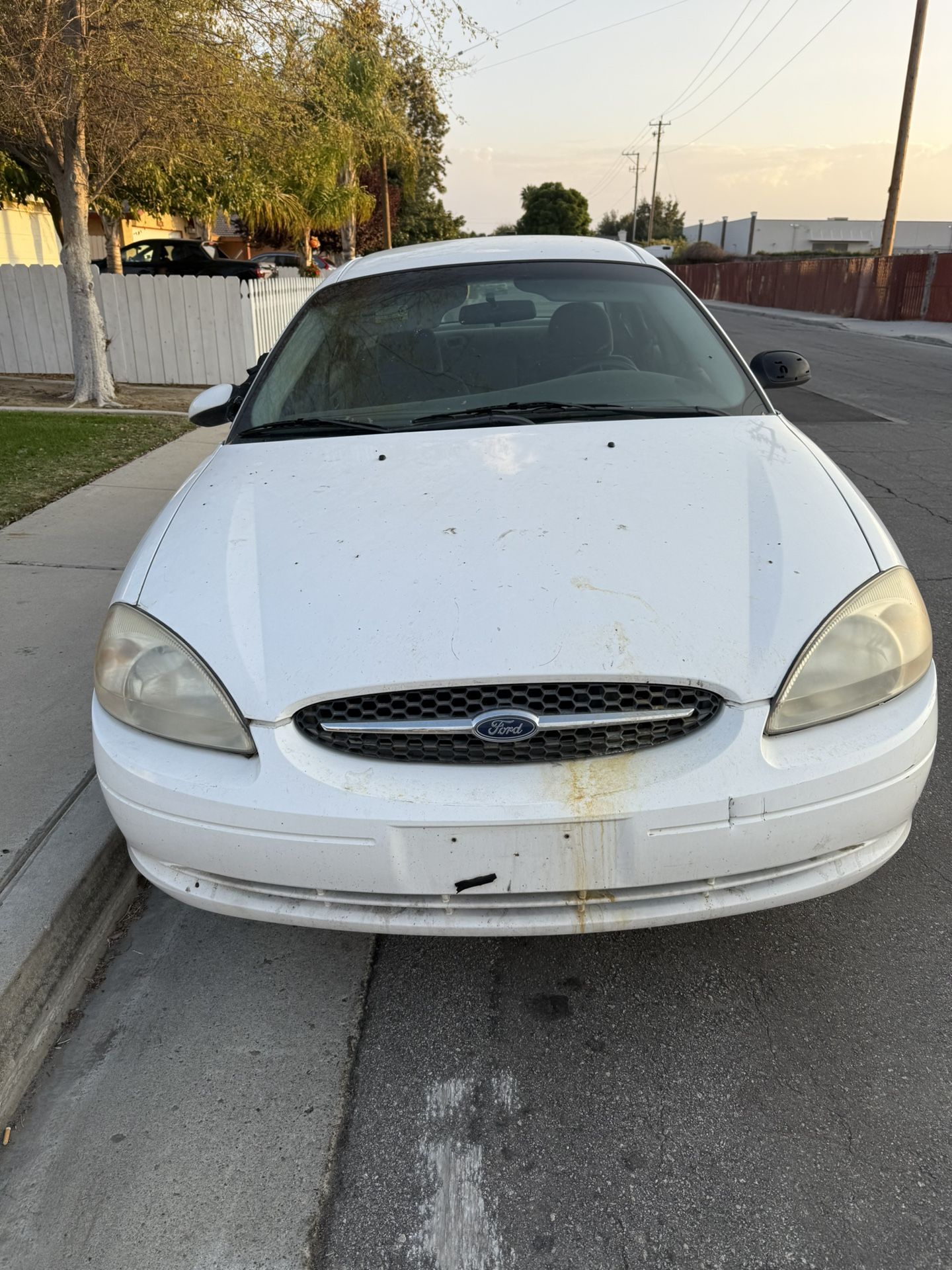 2000 Ford Taurus