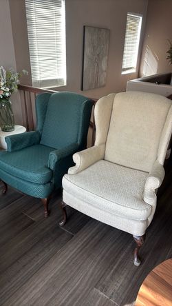 ACCENT CHAIR GOOD CONDITION