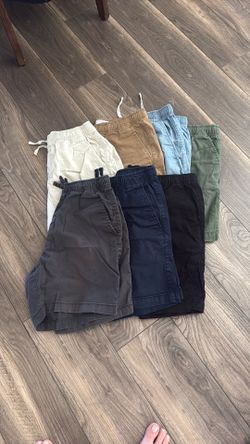 Men’s shorts size small