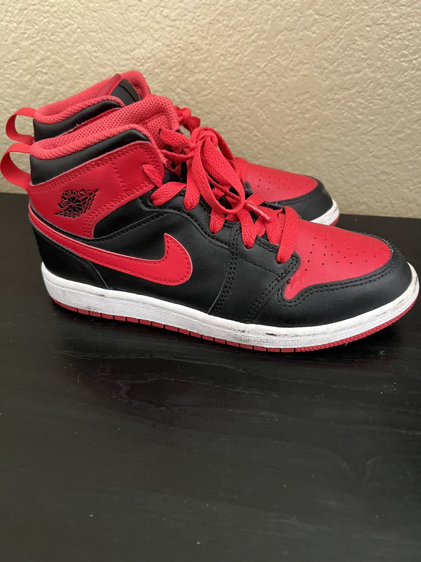 Air Jordans 1 Mid