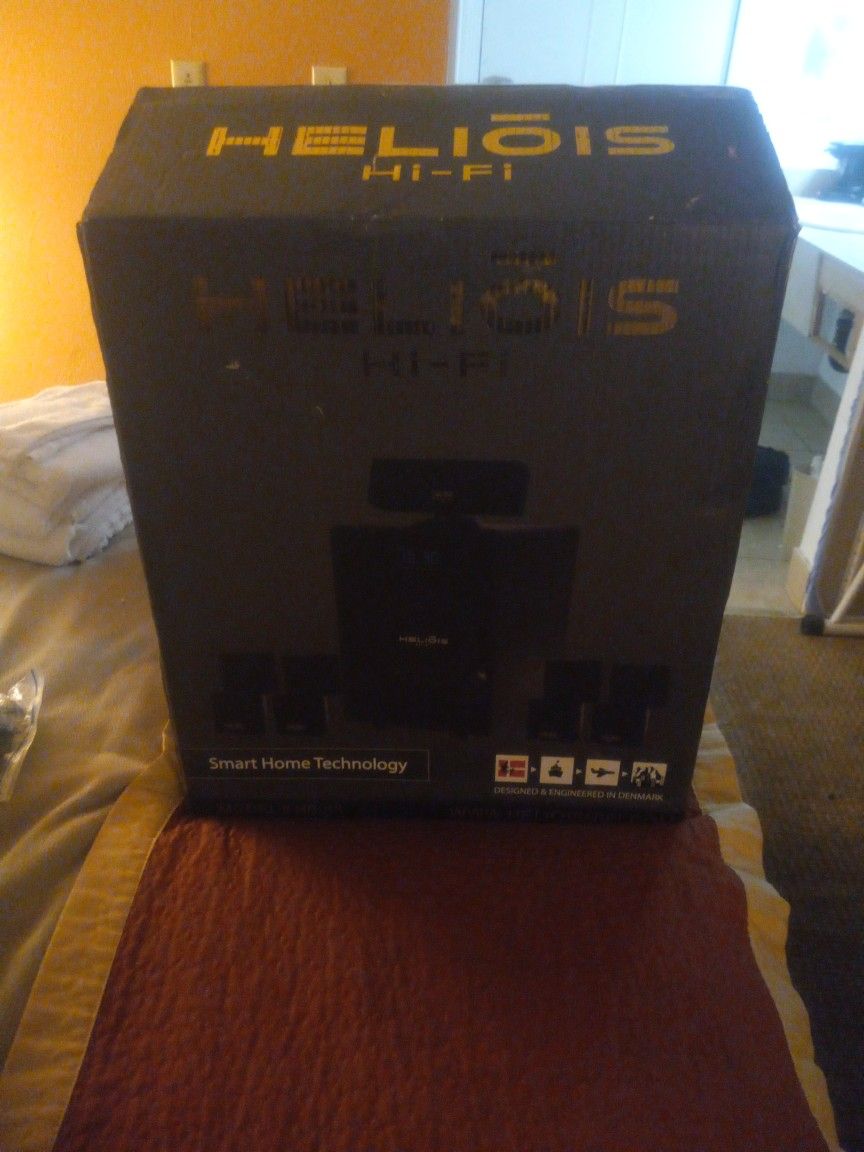 Brand New HELIOIS HI-FI SURROUND SOUNDSYSTEM  Model#HB‐40 