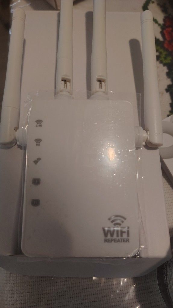 1200mbps wifi Repeaters 2.4ghz &5ghz 2 For 20