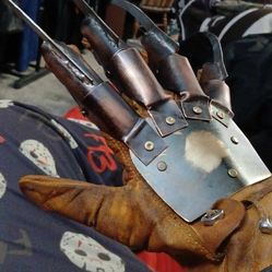 Real Freddy Glove