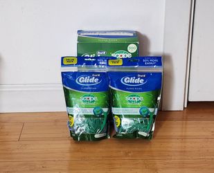 Oral-B Glide Dental Floss Picks Variety Pack with Scope Outlast, Value Pack 300ct (150 Count per Pack, Pack of 2)