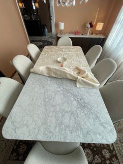 Dining room table
