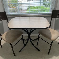 Kitchen Nook Table/Chairs