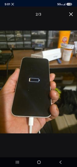 IPhone 13 Good screen NO CRACKS FULLY FUNCTIONAL brocken back swollen battery