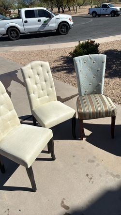 4 Dining Room Chairs